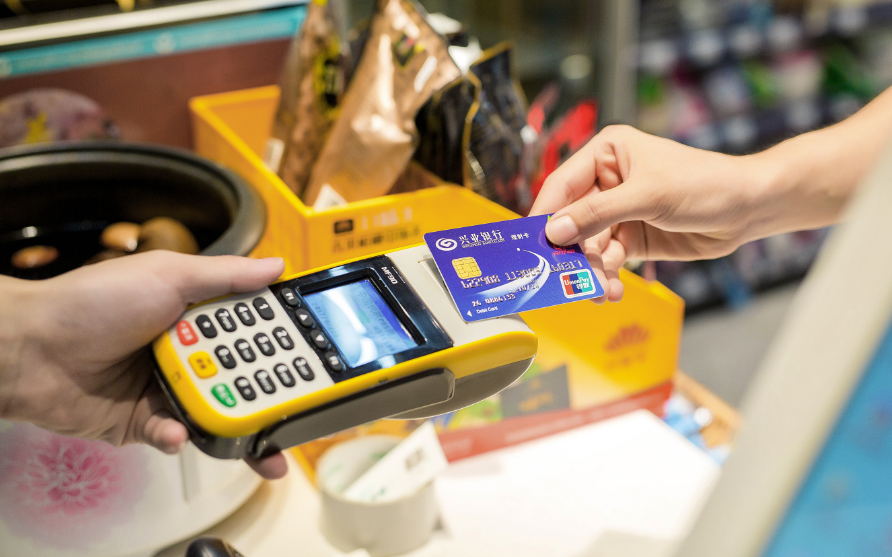 使用同一台pos机样卡好吗
